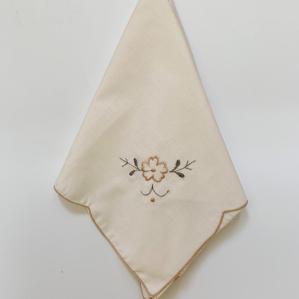 New Set of (8) Embroidered Square Linen Table Napkins Ivory